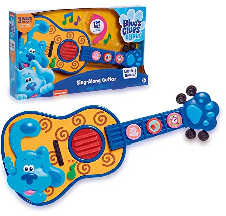 Famosa - Tracce Blue e te, Sing-Along Guitar, chitarra giocattolo per bambini con 3 diverse modalità, ha la canzone della serie, suoni di chitarra e un gioco divertente, da 3 anni (BLU12000)