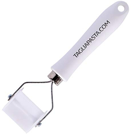 Corta pastas liso en Delrin a 3 cuadros 38 mm, mango en ABS. Art.373