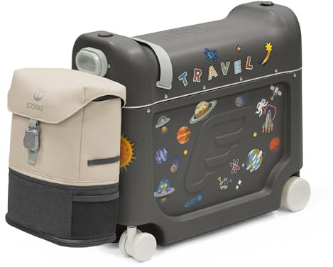 Stokke JetKids Travel Bundle, Midnight Grey - Enthält den BedBox Aufsitzkoffer & das Backpack - Ideal für Kinder von 2-7 Jahren (bis 35 kg)
