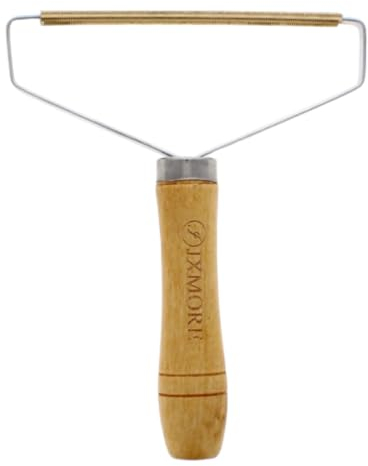Quailitas Lint Remover [Pack of 1] - Carpet Scraper, Manual Lint Removing Brush, Fuzz Shaver, Reusable Lint Roller with Wooden Handle for Pet Hair - Lint Shavers