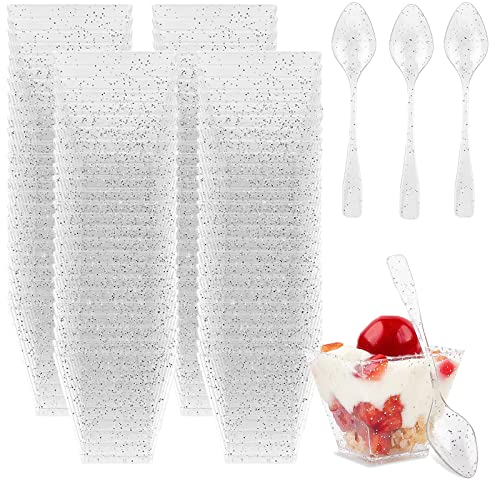 CYH 100 Piezas Mini Tazas de Postre, 60 ml Copas de Postre de Plástico Reutilizables con 100 Cucharas, Vasos para Postres Purpurina Transparente para Aperitivo Mousse Postre Pudín - Plata