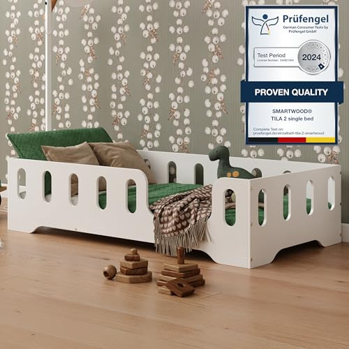 smartwood Golvsäng 60x120 Vit - Montessori Barnsäng i trä med FSC-certifikat - TILA 2P med fallskydd och ribbotten, belastningsbar upp till 230 kg - Enkel montering