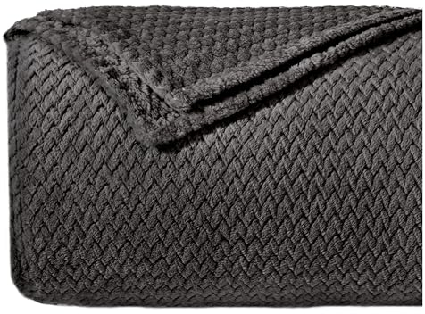 Dreamzie - Flauschig Fleecedecke 130 x 150 cm - Kuscheldecke Mikrofaser 100% Polyester 260gsm - Decke Sofa mit Fischgrätmuster und weicher Haptik - Anthrazit