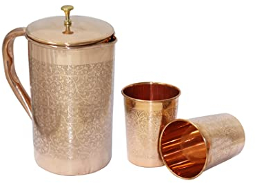Universal Hub® Krug aus reinem Kupfer mit Wasserglas Trinkkrug Servierbecher Karaffe aus reinem Kupfer mit Deckel Wasserbecher Trinkgefäß Utensilien Becher Ayurveda-Glas Aufbewahrungsbehälter.