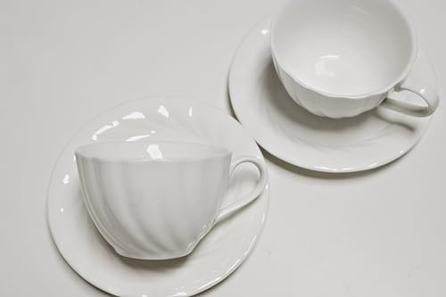 Tazze da tè e piattini Tazze da caffè Espresso Latte Mugs Ceramica Tazza Porcellana Tazze da tè Set di 2 (7 oz) Bianca