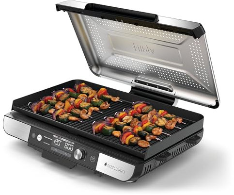 Ninja Sizzle Pro XL Griglia e piastra liscia da interni, rivestimento antiaderente in ceramica, coperchio rimovibile, vassoio raccogli-grasso, ricettario, argento/nero GX101EU
