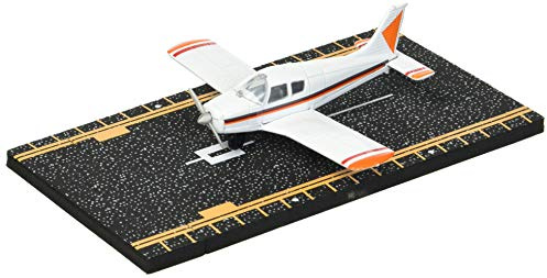 Hot Wings Planes Piper Cherokee with Connectible Runway in Aviation Museums Nationwide