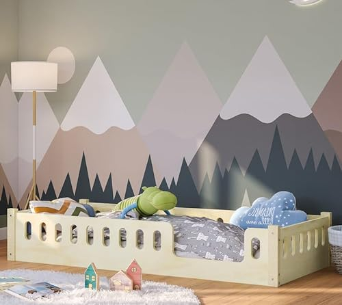 Bellabino Bodenbett Miera 90x200 cm, Montessori Kinderbett Natur lackiert, Bett für Kinder inkl. Rausfallschutz und Rolllattenrost mit Eingang aus Birke Sperrholz