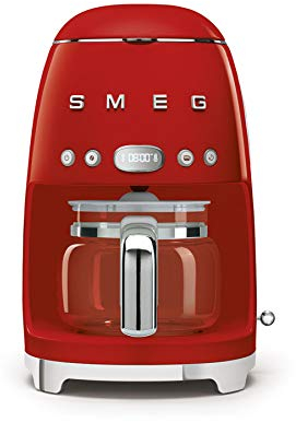 Smeg, Macchina da Caffè Filtro DCF02RDEU, Funzione Aroma e Autostart, Caraffa in Vetro Fino a 12 Tazze, 2 Livelli di Intensità, Modalità Keep Warm, 1050W, Rosso