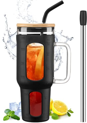 BLUEGO Tumbler becher mit Deckel und Strohhalmen, 1400ml Kaffeebecher To Go mit Henkel, Trinkbecher mit Silikonhülle, 1,4 L Tumbler becher mit 2 Strohhalmen, BPA-frei,Schwarz