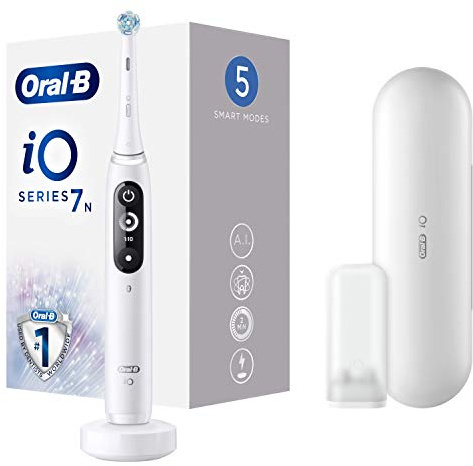 Braun Oral-B iO – 7n – Elektrische Zahnbürste, wiederaufladbar, 1 hochwertiger, weißer Griff mit Revolutionärer Magnettechnologie, Anzeige Schwarz und Weiß, 1 Bürste, 1 Premium-Reiseetui