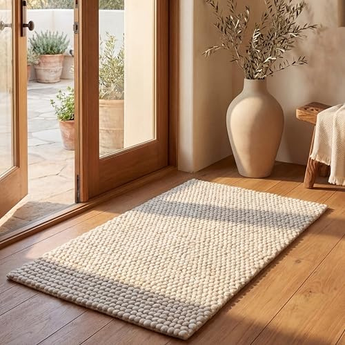 SAFAVIEH Natura Collection Accent Rug - 2'3 x 4', Ivory, Handmade Wool Blend, Textured Design, Ideal for Hallway, Bedroom, Foyer (NAT620A)