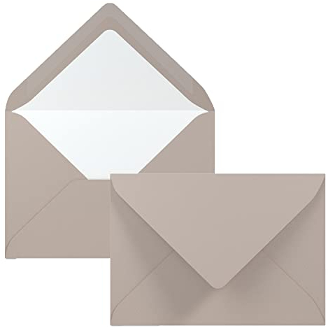50x Kuverts in Taupe - Brief-Umschläge in DIN B6-12,5 x 17,6 cm geripptes Papier - weißes Seidenfutter für Weihnachten & festliche Anlässe