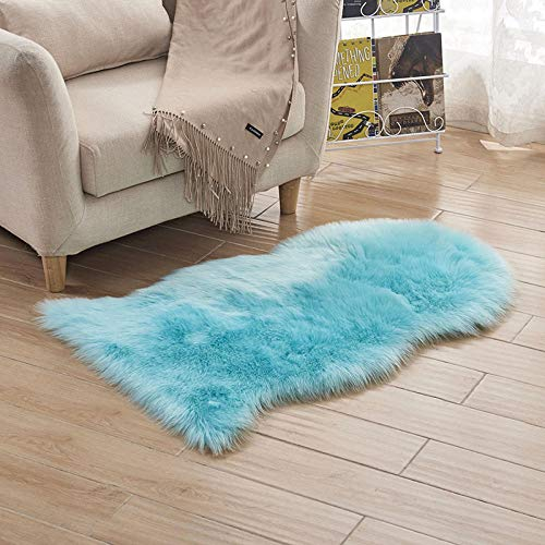 WIONE Faux Lammfell Teppich Shaggy Kunstfell Schaffell Lammfellimitat Teppiche Longhair Fell, Universal für Wohnzimmer Schlafzimmer Kinderzimmer Esszimmer Auto Bettvorleger Sofa Matte Hellblau