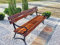 Krakwood Gartenbank, Terrassenmöbel, für Außenbereiche, Veranda, Park, Sitz, Deck aus Holz, Stahlrahmen, Metallguss