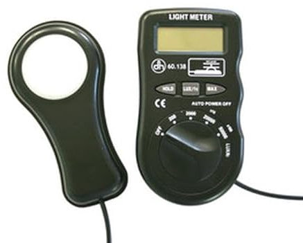 Luxómetro digital: medición precisa de luminosidad, rango de 0 a 200,000 lux, pantalla LCD, ideal para evaluar condiciones de iluminación.