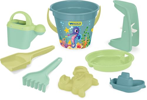 Wader 43250 - Replay Set de Jouets de Sable avec Seau de 3,4 L, Pelle, râteau, Tamis, Bateau, arroseur et Moule à Sable, 8 pièces, pour Les Enfants à partir de 12 Mois, comme Cadeau