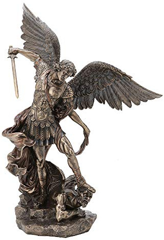 Veronese Design Figura Religiosa de San Miguel de pie sobre el arcángel Demonio, Guerrero, Acabado de Bronce Antiguo, Figura Religiosa
