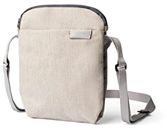 Bellroy City Pouch (Sling-Tasche, E-Reader oder kleines Tablet, Geldbörse, Sonnenbrille, Smartphone) - Saltbush