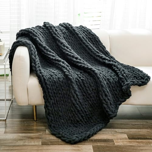 YAAPSU Tjock stickad filt, 130 x 160 cm, jumbo mjuk chenille, 100 % handvävd för bäddsoffa, stor tjock flätad stickad filt, stor trådknuten virkad virkad filt (svart grå)