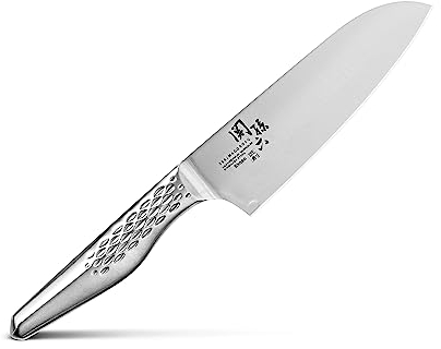 KAI Seki Magoroku Shoso Santoku klein 14,0 cm Klingenlänge - 5CR15MoV Edelstahl 56 (±1) HRC - konvexer Anschliff - 18-8 Edelstahl Griff mit Rautenmuster - japanisches Kochmesser - Made in Japan