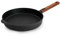 Woll Eco Logic QXR Guss-Flachpfanne - Induktiv -, Ø 28 cm, 5 cm hoch, mit abnehmbarem nachhaltigem Holzstiel - Geeignet für alle Herdarten, PFAS-frei, Antihaft-Versiegelung, Aluminiumguss