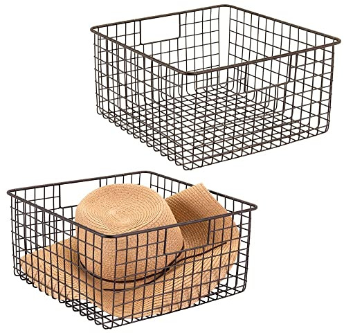 mDesign Allzweckkorb für das Schlafzimmer – flexibler Aufbewahrungskorb für Schränke, Kommoden und Regale – universell nutzbarer Drahtkorb mit Griffen – 2er-Set – bronzefarben