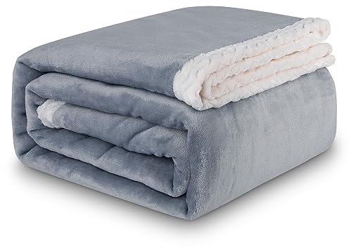 Cinkee Manta Antiarrugas y Antiestática 150x200 cm - Manta Cama Certificada Oeko-Tex- Super Suave y Caliente para Sofá, Cama, Adultos y Niños - Lavable a Máquina (Gris Claro)
