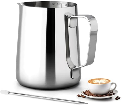 Pentolino Latte, 350ml Bricco Latte In Acciaio Inox con Segno Di Misurazione, Professionale Brocca In Schiuma per Espresso, Montalatte, Latte Art, Amanti Del Caffè Accessori, Regalo di Natale