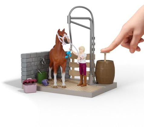Schleich Horse Club | Zona de Lavado de Caballos de Sofía 42792 | Set con Agua Real, Bomba, Caballo, Figura móvil & Accesorios | Juguete Ecuestre & Regalo para niños a Partir de 5 años | 26 Piezas