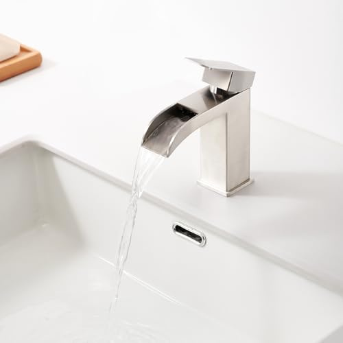 Faustina Waschtischarmatur Bad für Waschbecken eckig Wasserfall, Einhebelmischer Waschtisch Armatur Wasserhahn Bad Waschbeckenarmatur Badarmatur, Edelstahl gebürstet