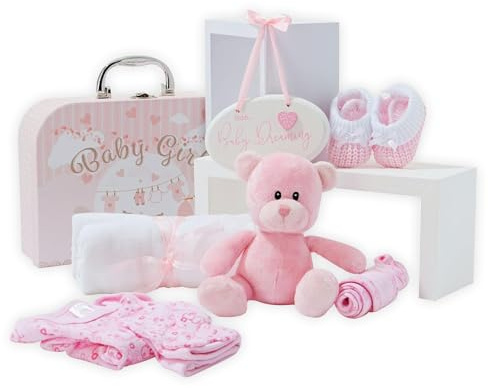 Regalo de Recién Nacido Niña - Cesta de Recién Nacido Rosa Estilo Maletín con Osito, Cepillo, Patucos de Punto, Babero, Gorro, Muselina y Placa – Cesta de Bebé para Baby Shower