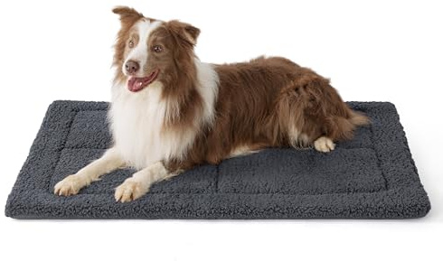 Bedsure Large Dog Bed Mat,Washable Fleece Foam Pet Mat, 104x69cm,Dark Grey