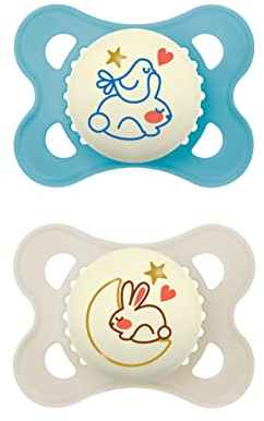 MAM Original Night Schnuller im 2er-Set, leuchtender & zahnfreundlicher Baby Schnuller aus nachhaltigen & bio-erneuerbaren Materialien, mit Schnullerbox, 0-6 Monate, Hase/Mond