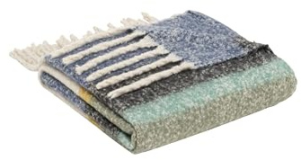 s.Oliver Kuscheldecke 150x200 cm - Polyesterflausch Decke mit Fransen, warm & waschbar, Fransendecke gestreift grün blau