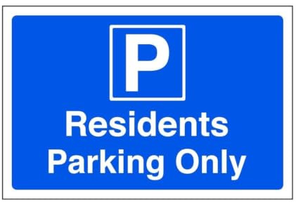 Endast parkering – säkerhetsskylt – 3 mm aluminium dibond för inomhus/utomhusbruk (400 mm x 300 mm) 14 m visningsavstånd.