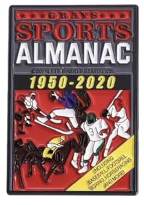 Pin's Retour Vers Le Futur, Almanach des Sports 1950-2020, Sports Almanac, 3.5 x 2.5 cm, Epinglette Film Culte Goodies Culture Pop, Accessoire Annees 90