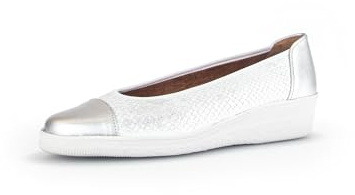 Petunia Womens Accent Low Heeled Pumps