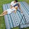 Picknickdecken, extra groß, für den Außenbereich, Stranddecke, wasserdicht, sanddicht, mit Schultergurt, maschinenwaschbar, Picknickmatte mit Heringen für Graskonzert, Park, Rasen, Reisen, Frühling
