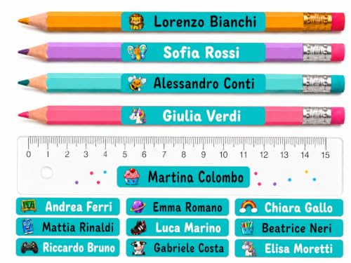 150 Etichette Adesive Personalizzate Scuola (50x10mm) – Sticker con Nome per Penne, Matite, Quaderni, Materiale Scolastico – Colori Vivaci, Maxi Confezione, Alta Adesività, Ultra Resistenti (TURCHESE)