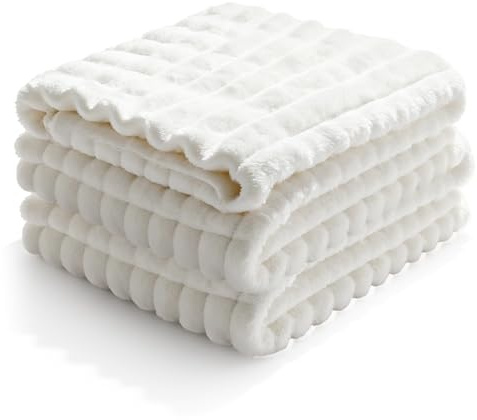 Gerbala Plaid Polaire Blanc 150x200 cm – Couverture Douce à Texture Côtelée, Jeté de Canapé Moelleux pour Décoration de Salon, Couverture Chaude d’Hiver pour Lit & Canapé
