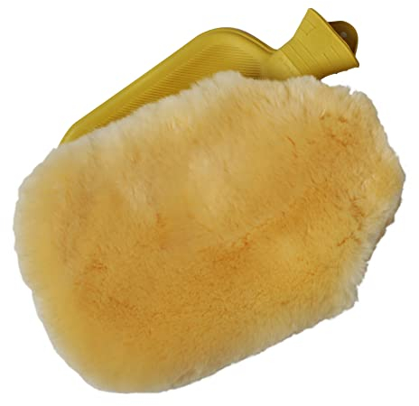 Tolles Wohlfühlset - Hochwertige Naturgummi Wärmflasche (2 Liter) mit echtem Lammfellbezug - Wärmflaschenbezug aus extra schönem Lammfell