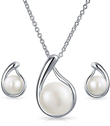 Bling Jewelry Conjunto de joyería nupcial para mujer con collar colgante de lágrima de perla cultivada de agua dulce blanca simple y pendientes de botón. Plata de ley .925