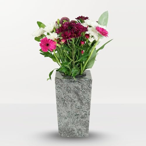 designgrab gravvas Karree Orion av polerad granit – 29 × 17 cm, högglanspolerad, väderbeständig