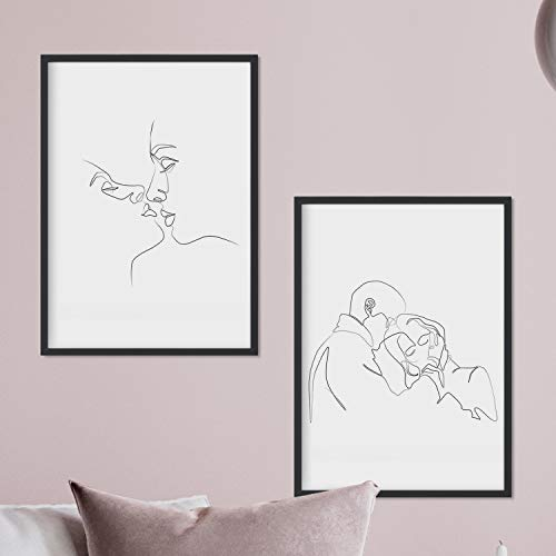 Nacnic set di 2 stampe artistiche in bianco e nero con raffigurazioni stilizzate di uomo e donna che si abbracciano e baciano. Per arredare la tua casa. Stile moderno e minimalista.