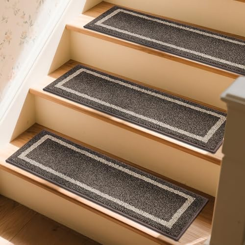COSY HOMEER Tappetini Per Gradini, 70 x 22 cm, 4 Pezzi, Autoadesivi Tappeto Per Scale Antiscivolo Retro in TPE Lavabili in Lavatrice 100% Poliestere, Marrone