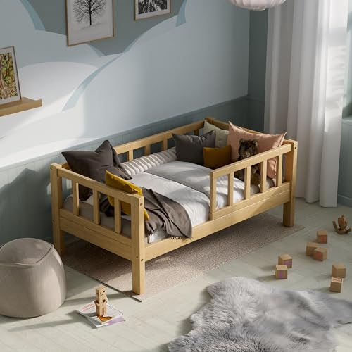 RIVERBANK Kinderbett 70x140 mit Rausfallschutz. (Natur) Kleinkind Jugendbett Massivholz Kiefer Bettgestell mit Lattenrost & Stauraum. Kinder Bett für Mädchen oder Jungen.
