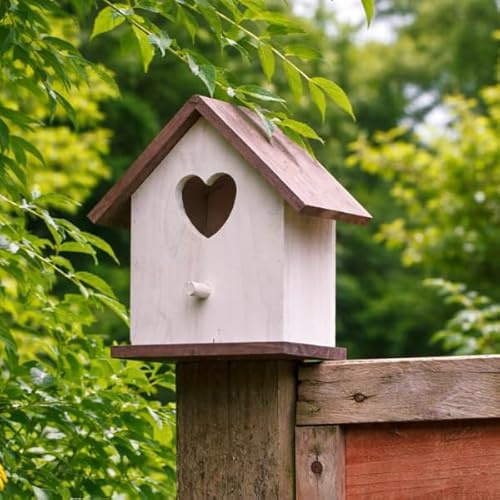 Garden Mile Wooden Bird House – White Nesting Box with Loveheart Entrance, Bird Nest Box for Robins, Tits & Small Garden Birds, Wall Mounted or Freestanding