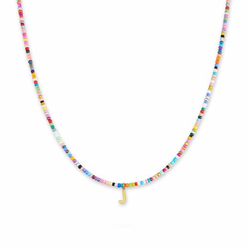 Färgglad pärlhalsband dam | Vattentåligt halsband med bokstäver A–Z | Initialberlock i 18K guldpläterat rostfritt stål | Hudvänligt och justerbart halsband (40–45 cm)