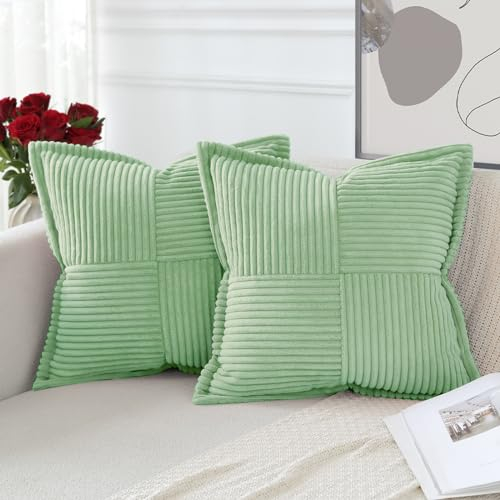 Artscope 2er Set Kordsamt Kissenbezüge Samtkissen Weich Dekokissen Dekorativ Kissenbezug Modern Kissenhülle Umwickelte Kante Sofakissen für Wohnzimmer Schlafzimmer Grün, 50x50cm